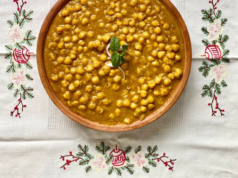 Mild chana masala