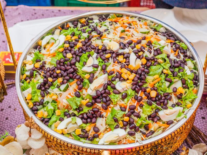 Crunchy corn and bean salad