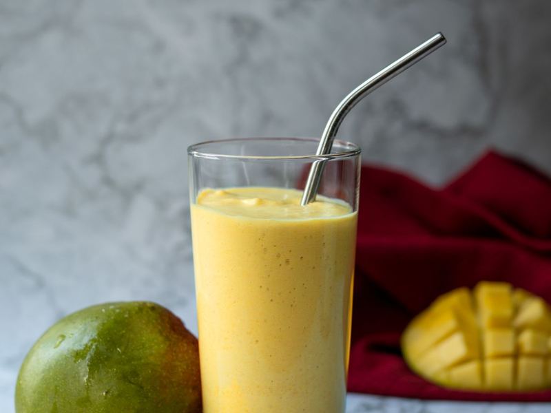 Mango sunshine smoothie (dairy-free)